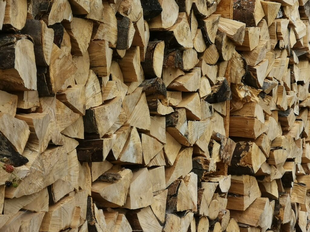 How many bundles of firewood are in a cord - bundle your firewood to make more money